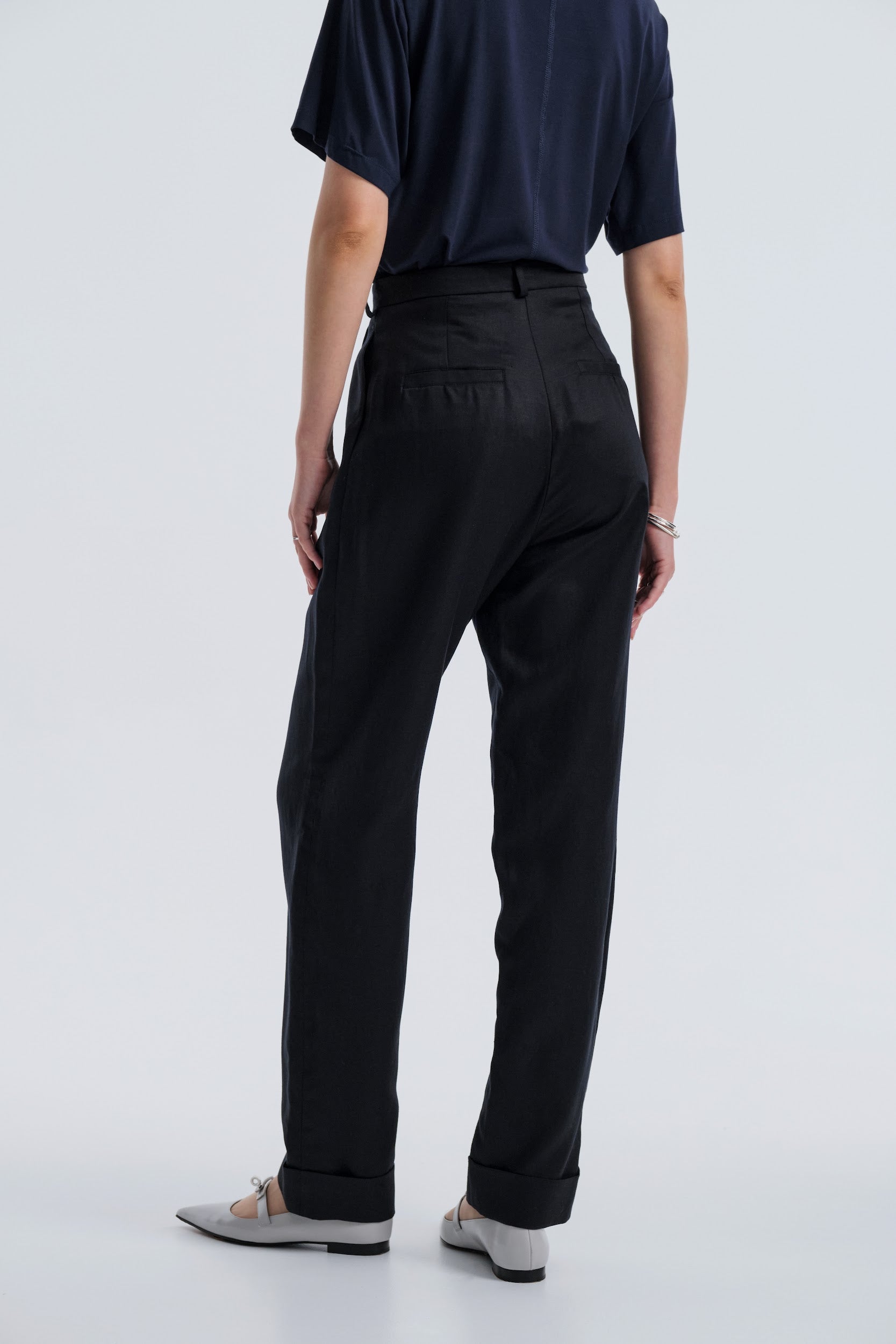 The Oxford Line Tailored Pants